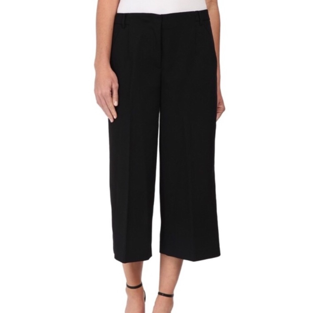 Vince Camuto Black Cropped Culottes Pants Sz 4 NWT